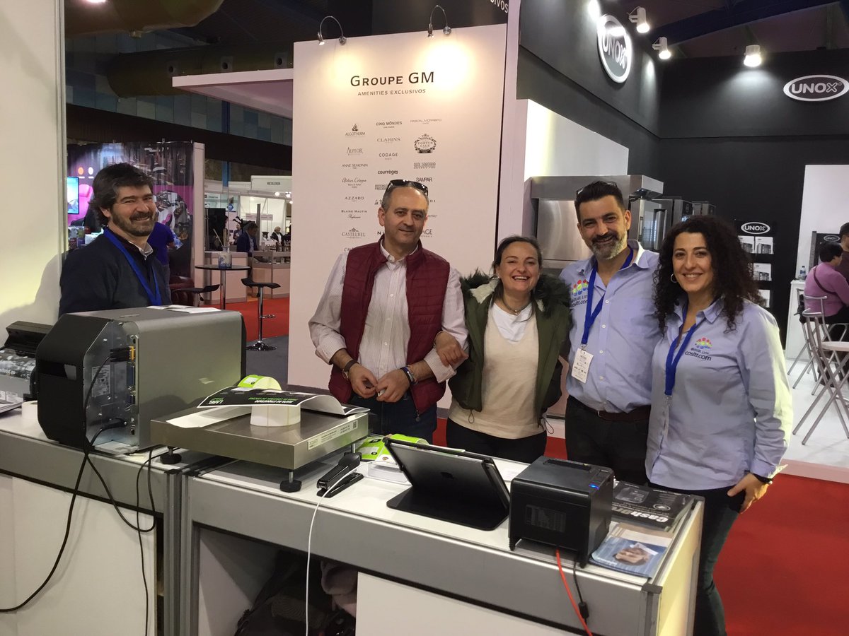 CosittProjects's tweet photo. Gracias amigos y visitantes nuevos ,muchas visitas y pocas fotos #cosittprojects @Fycma @SalonHyT mañana más. https://t.co/jtSnLdB9ZA