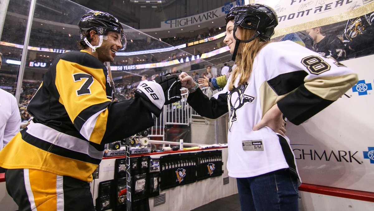 penguins tweet picture