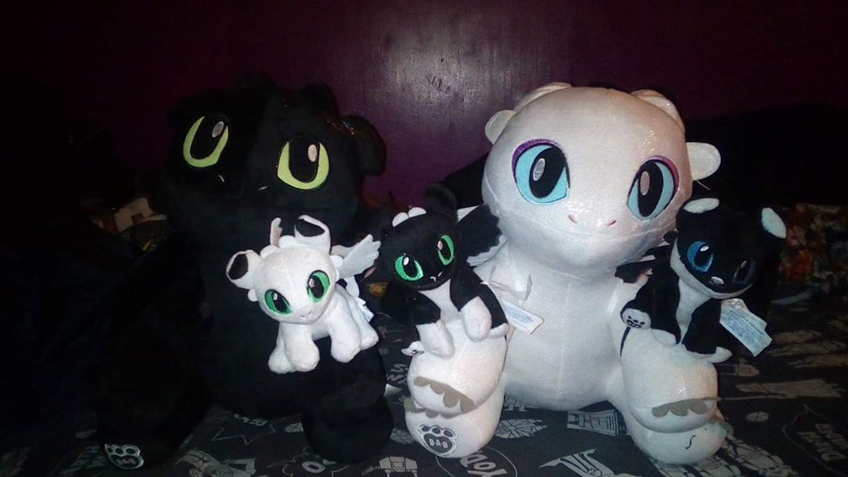 Build a bear how to train your Dragon 3 toys including three babies