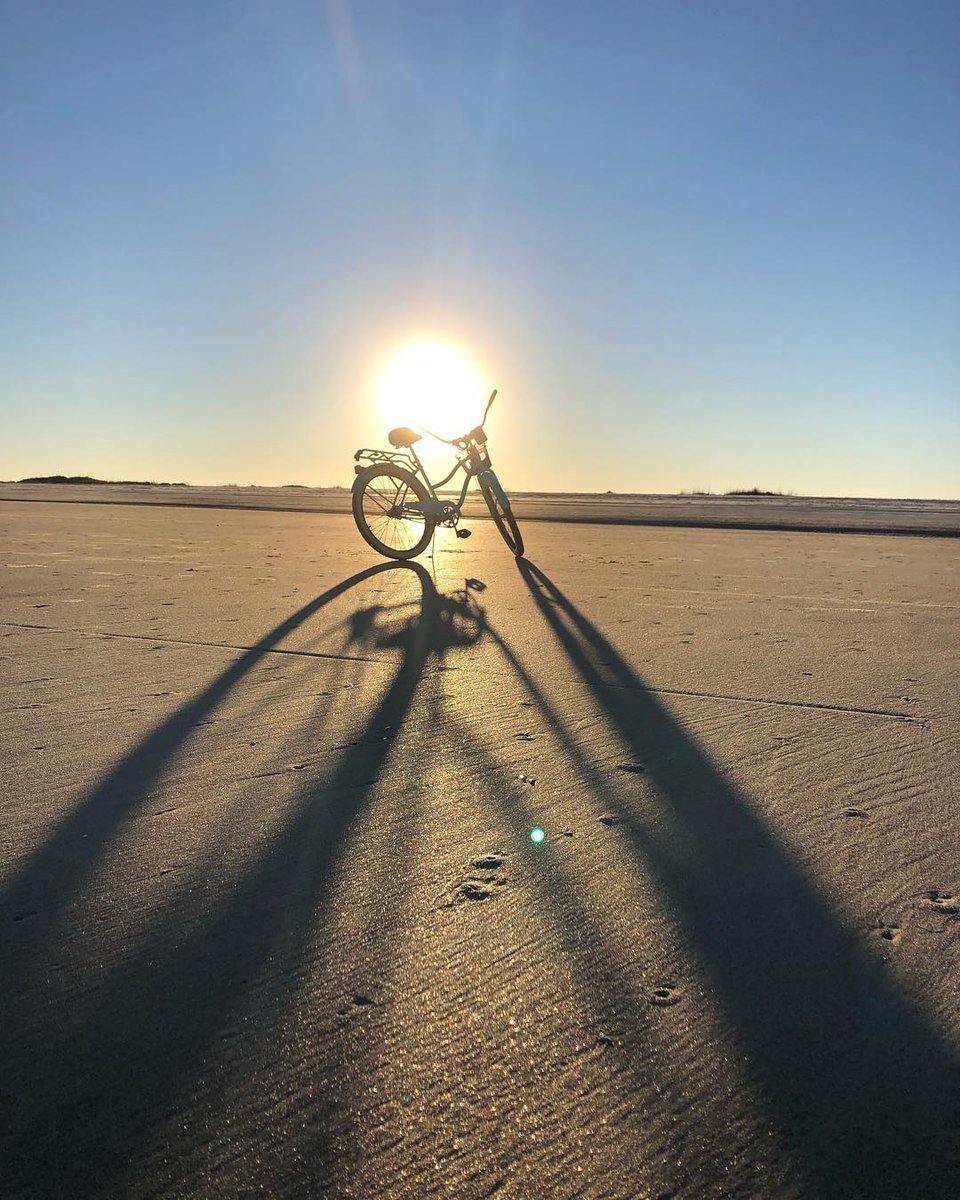 FLStateParks's tweet photo. Did you know that February is American Heart Month? Explore the many free fitness opportunities available in Florida's state parks to keep help your heart healthy and Park Fit! #FLStateParks #FLParkFit https://t.co/wYJ8T90wYN