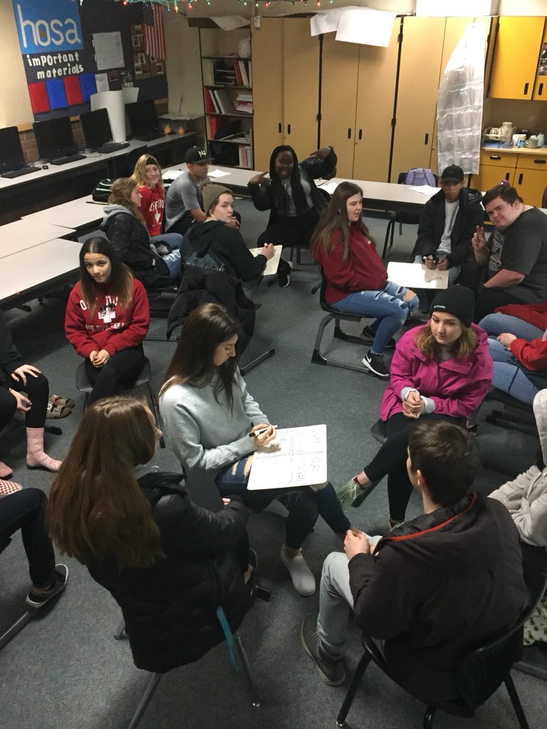 PHS_HSC's tweet photo. Mini debates - topic :: drugs, race, and equality. My ears heard amazing conversations from some VERY SMART young birds. #futureisbright #yourvoicematters #unconfortablebutwillingtostay #familyhealth #falconmagic https://t.co/Y56DF6Fzvp