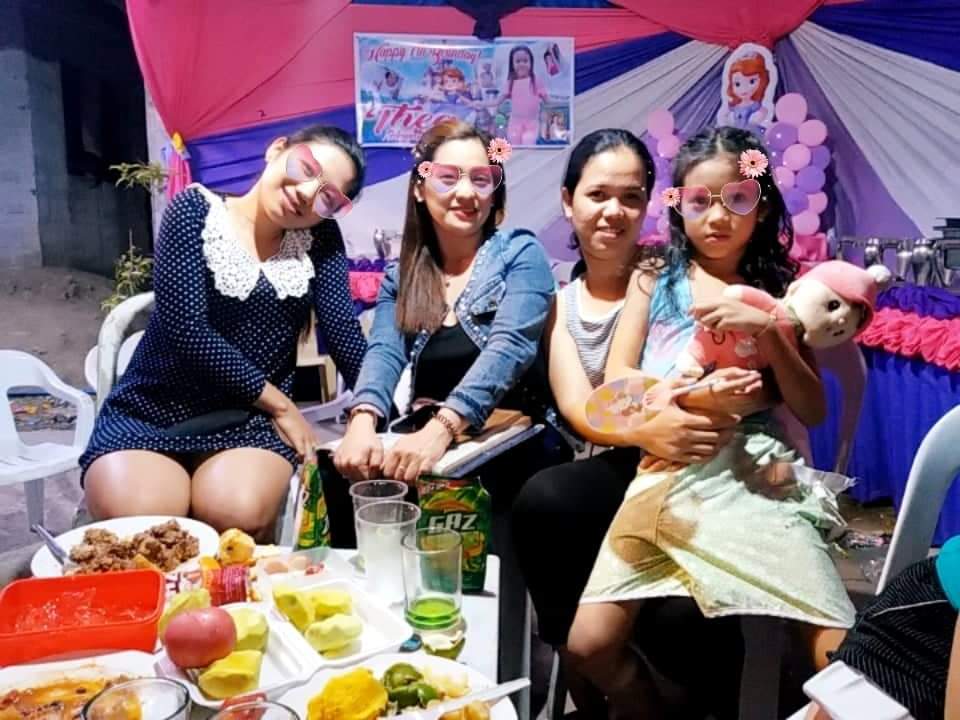 Lanie1289's tweet photo. Happy birthday thea ☺️😍 https://t.co/ricGSe4kY5