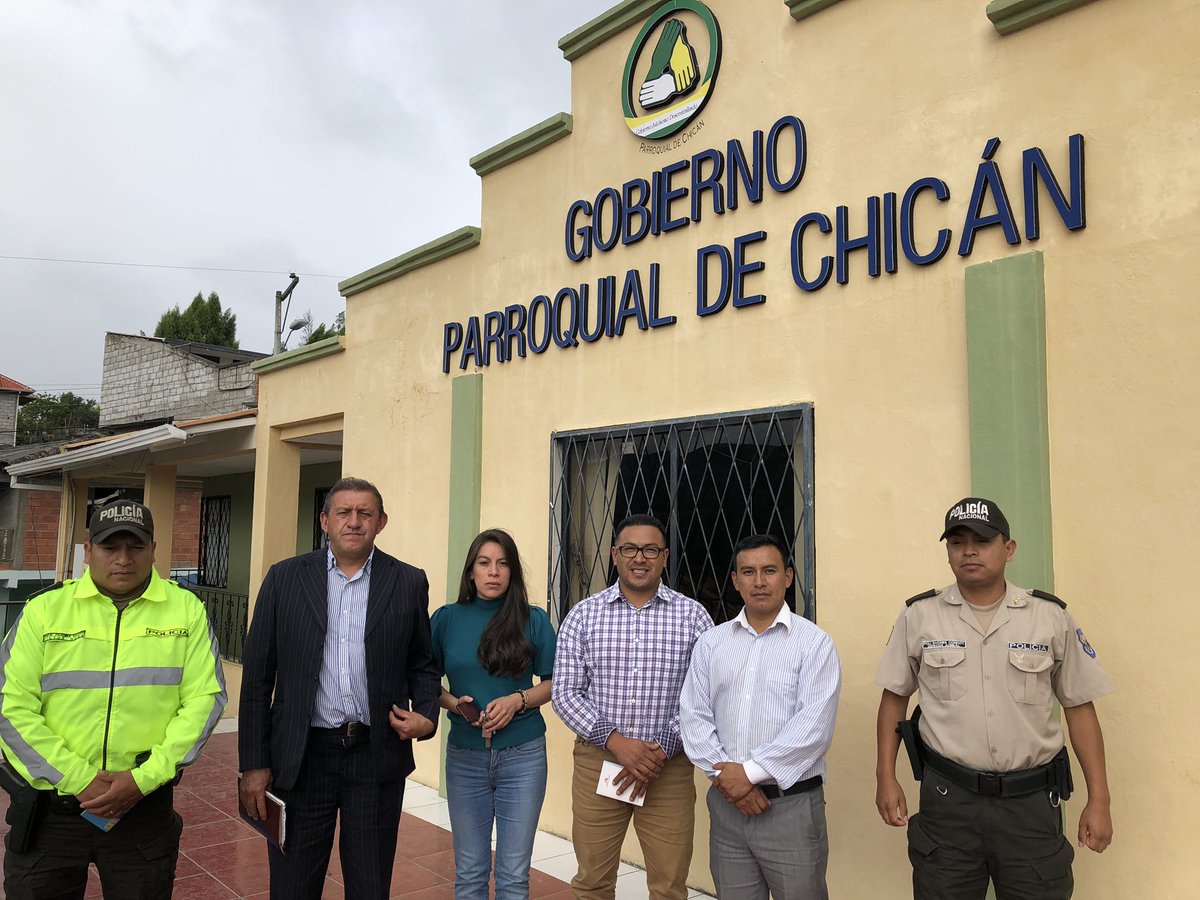 Hoy presentamos a la ciudadana y autoridades locales a Rocio Toledo como la nueva Teniente Político de la parroquia Chicán, a nombre de la @JPPAUTE quiero agradecer a <a href="/xavierenderica/">Xavier Enderica</a> Gobernador del Azuay por confirmar en nosotros <a href="/goberazuay/">Gobernación del Azuay</a> <a href="/xaesma/">Xavier Martínez Guillén</a> <a href="/Lenin/">Lenín Moreno</a>