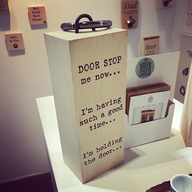 sugar_shed's tweet photo. Our door stops are flying out at @springautumnfair 
Order your very own personalised one online 💕
#homedecor #hallwaydecor #doorstop #door #doorproblems #home #homedecor #personalisedwoodengifts #dontstopmenow #memoriesingrain https://t.co/SysbhYYUGR https://t.co/Ez0yATnM0g