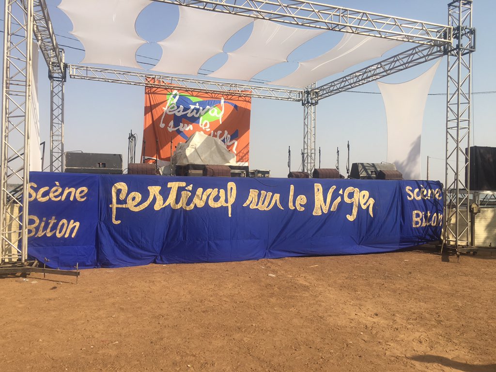 oury_kamissoko's tweet photo. Nous y sommes!!!
Motivé dans une lutte humaine les @RJASRPFMALI participent au festival sur le Niger afin de faire de la capture du dividende démographique une réalité au #Mali merci à #SWEDDMALI à @IntraHealthMali https://t.co/lRBlMYj9a9
