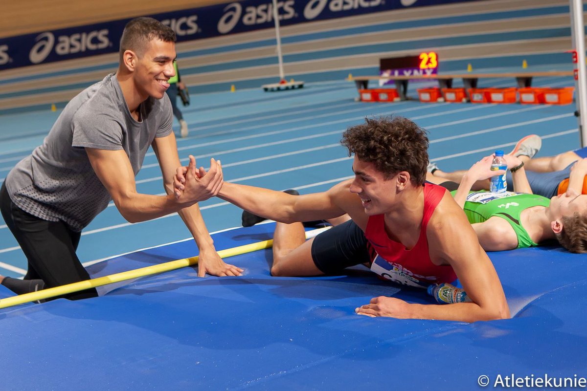 RobinBerg72's tweet photo. NK Meerkamp indoor 2019 een 4e, 5e, 6e, 9e en 14e plek voor @PhanosAmsterdam meerkampers!!!
Mannen 4e Steven Eleonora 5221p
Jongens A 5e David Cairo 4772p
Dames 6e Chanté Samuel 3829p, 14e Danielle Spek 2877p
Meisjes A 9e Amina Schellekens 2957p foto: Coen Schilderman https://t.co/bPgA8VWRYo