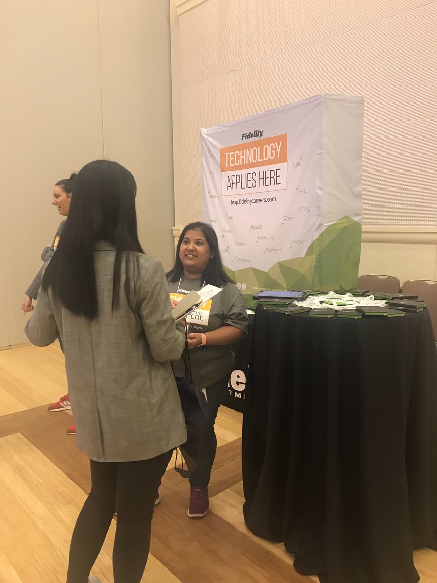 TriangleWiSTEM's tweet image. Happy to see #womenhelpingwomen at tonight’s Ultimate Icebreaker. Local students network with local companies to begin their STEM careers in RTP. #TriWiSTEM #womENgineering