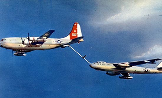 KalteMalte53's tweet photo. Air Refueling of some rare visitors from the past #airtanker #refueling #telecharger #Luftbetankung #U2 #SR71 #KC97 #potn #planesonthenet #avgeeks https://t.co/ssGYSLkCgW