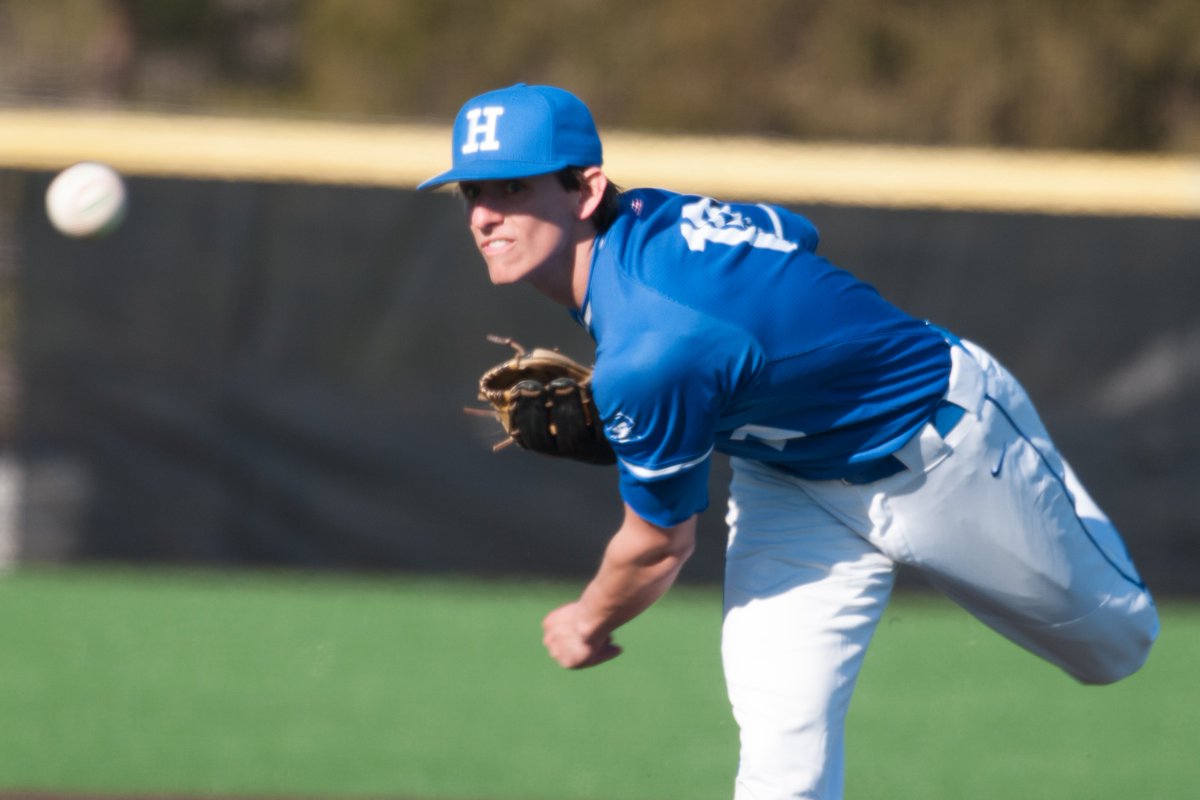 HamCollBaseball's tweet photo. #MeetTheTeamMonday Jr LHP Tom Riley. @itstomriley is from Oakdale, NY. He is an Econ major with a history minor. Tom spent the fall chasing Kangaroos in Sydney Australia. #BackOurBlue #YourContinentals https://t.co/Bv0enuVQLp