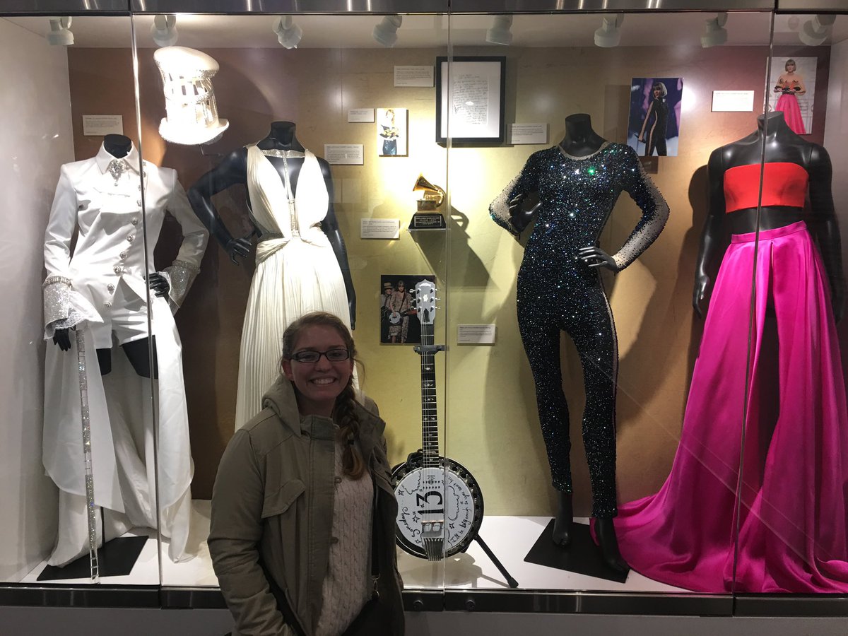 Taylorr_abel's tweet image. happy two years since I was face to face with beauty @taylorswift13 @taylornation13  #taylorswiftexp