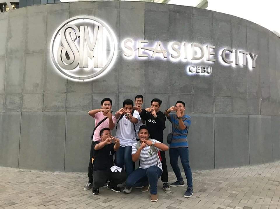 brendan_fps's tweet photo. "Hindi po kami naparito para manggulo"
Salamat sa nag pic hahaha
#CITtopsagain https://t.co/S8mDPyyuuA