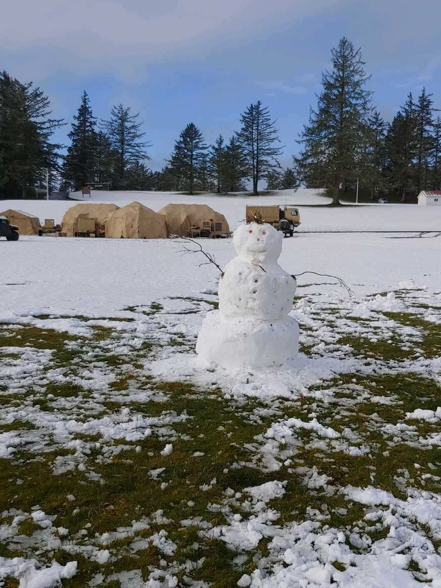 camprileaorng's tweet image. It’s a great snowy day to #TrainInOregon at #CampRilea ! #OregonGuard #OregonCoast #orwx #CampRilea2019
