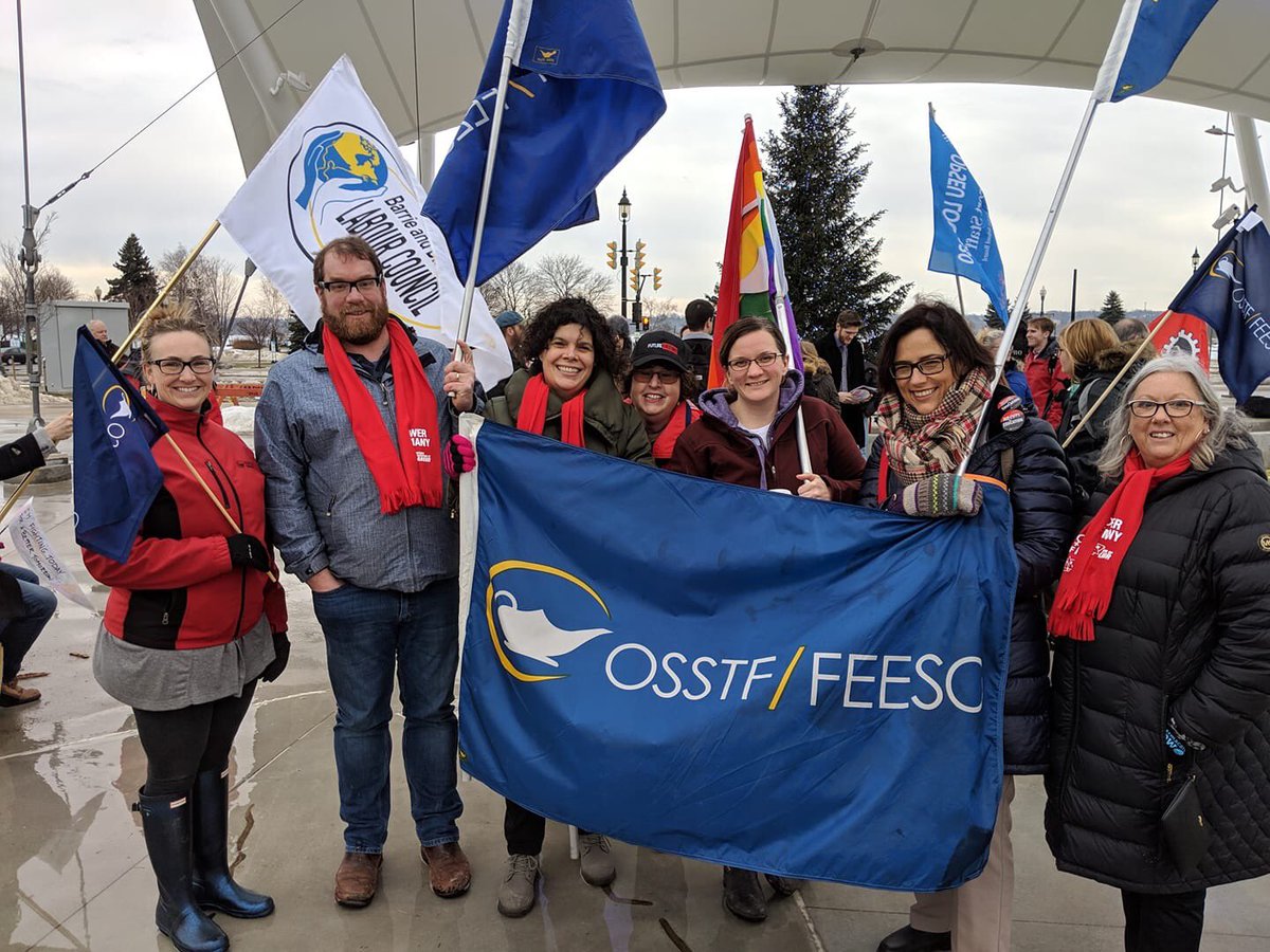karenosstf's tweet photo. Second rally of the day! #StandUpForStudents #OSAPprotest https://t.co/rWPjRGINbI