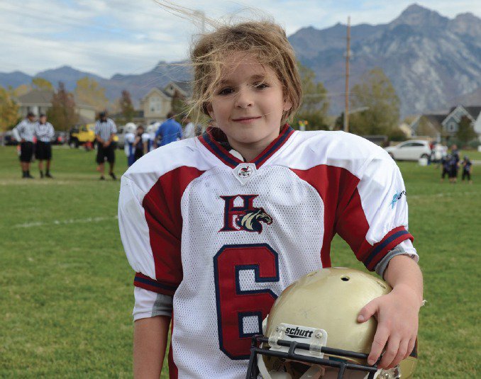 FamousMormon's tweet photo. Sam “Sweet Feet” Gordon was only eight years old when the video of her breaking tackles and running past boys in her tackle football league made her a football sensation. Her story is phenomenal. https://t.co/BSGMBkKZ8r #SamGordon https://t.co/dRsWJbTrmO