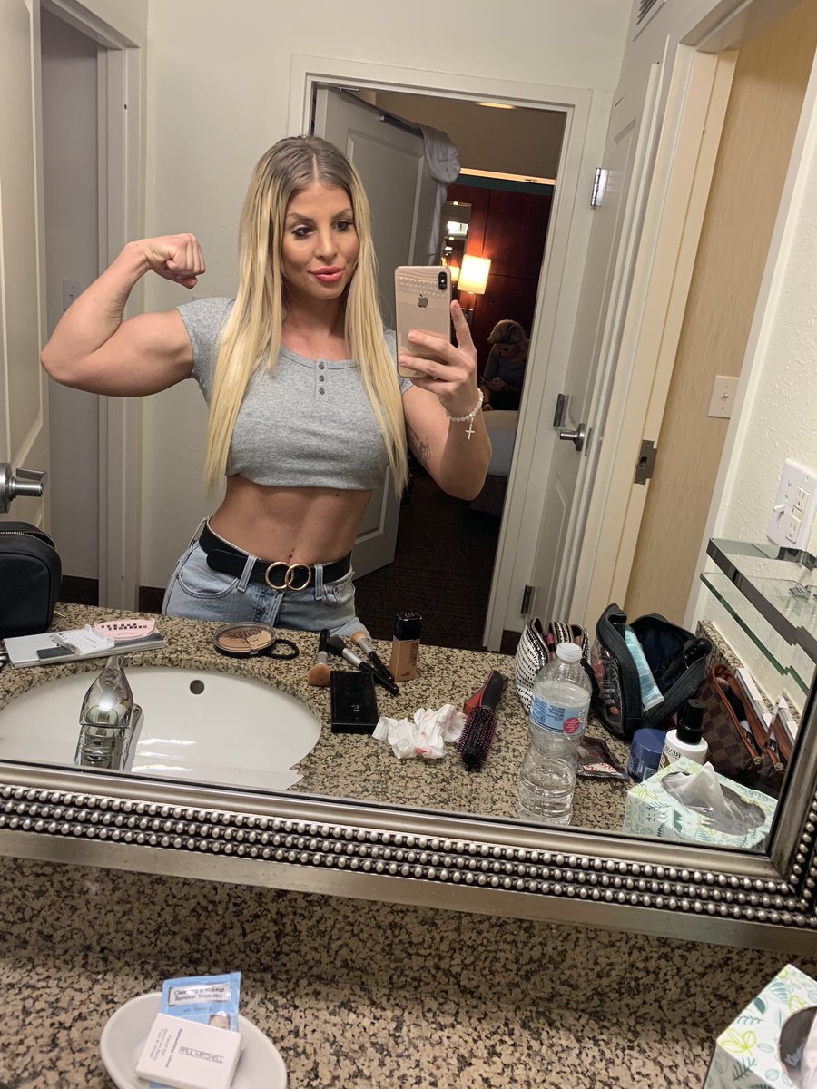 terrysilver33's tweet photo. Soon there will be a very strong battle between @SheenaWrestler vs @ArielXoxo 👊👊💪💪✌️🔥🔥❤️❤️❤️❤️ https://t.co/9Yx4OSMhrp