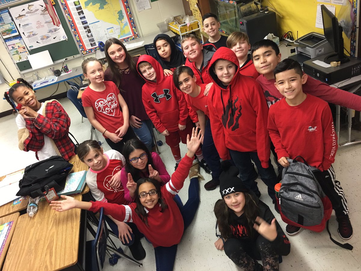 VanessaStaviski's tweet photo. Stars wore red today for Team Kindness and the #GKC2019 because #KindnessMattersinPac @BlessingMahopac @4thwithMsMartin https://t.co/G1TExZBW8S