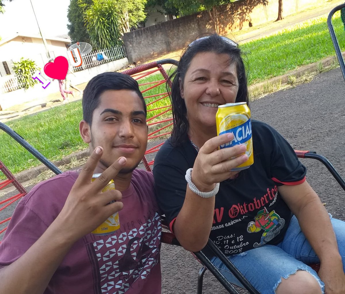 JoiceCastro1919's tweet photo. tive que postar!
"os dois amores da minha vida"!!❤❤❤❤ https://t.co/FxKKubjxP0