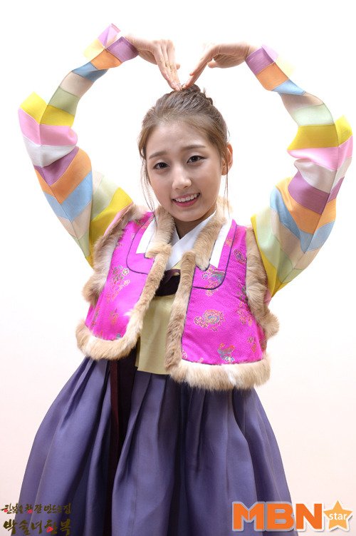 Iam_WinBy's tweet photo. Hey, Half-Blood~~ Happy Lunar New Year ~♡ https://t.co/U4WL6986Ap