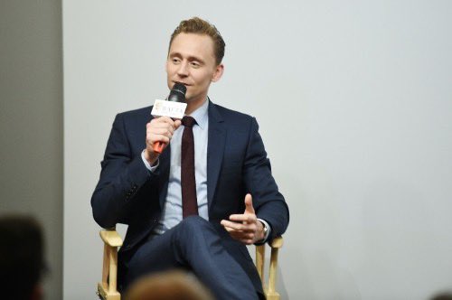 oneofhiddles's tweet photo. ❤️🥳#HappyBirthdayTomHiddleston
#Day4 #FavoriteInterview #TomHiddleston #BAFTANewYork
Tom Hiddleston In Conversation | BAFTA New York
📹 https://t.co/6tb1PyA1r1 https://t.co/Ei9ABeTUla