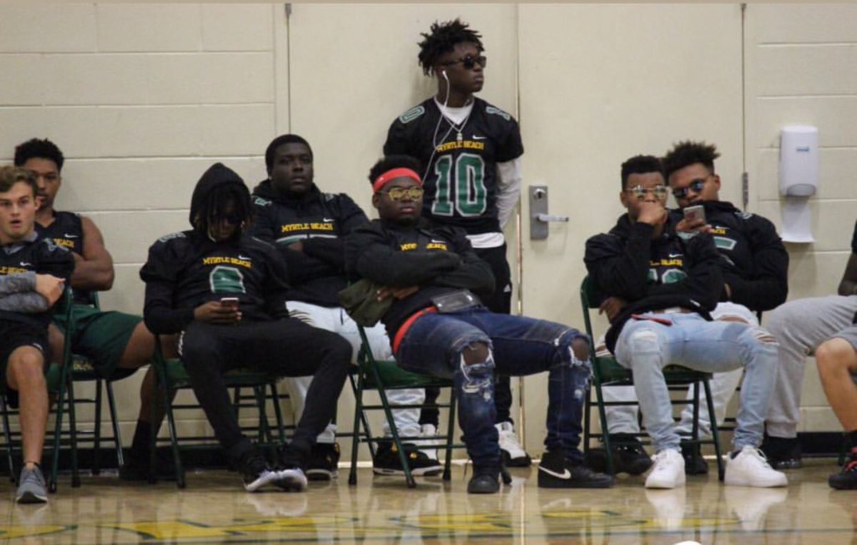 Zyhem_55's tweet photo. Just want to see my brothers make it 💯💯🐺 https://t.co/f5UseNQcbc