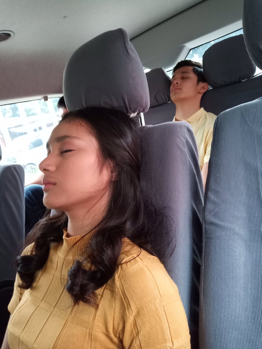 lostpexers's tweet photo. Hanggang sa panaginip magkasama pa rin ang KarJon? Hahahaha. Charoot. 💛✨

Thank you @itsmeangelieofc 😍 https://t.co/VQUUcHg0RP