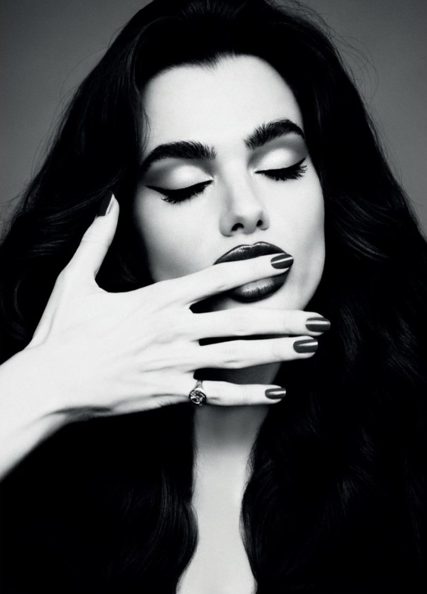 issuu's tweet image. &quot;I&apos;m excited by how diverse the fashion industry is becoming.&quot;
@TheCharliHoward opens up with #TheGlossary on Issuu: issu.co/2UF0z2O