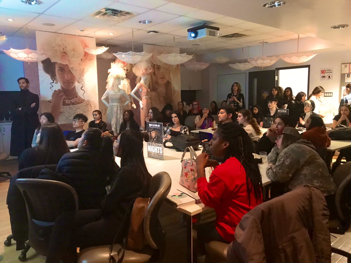 jennleereitano's tweet photo. #NetworkNights @humbercollege with photography, cosmetics, and fashion students is underway @HumberBusiness ! Stay tuned for next week when students present their creative and collaborative window concept ideas for @HumberLakeshore Fashion Institute to a panel of judges. https://t.co/6q7WL6skU8