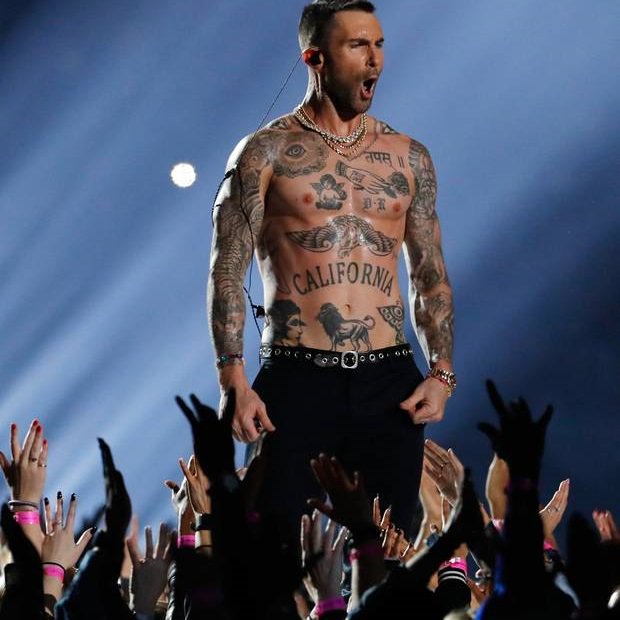 jwspcyy's tweet photo. Adam Levine es el Sugar Daddy que necesito en mi vida https://t.co/uWfc6WhXJm