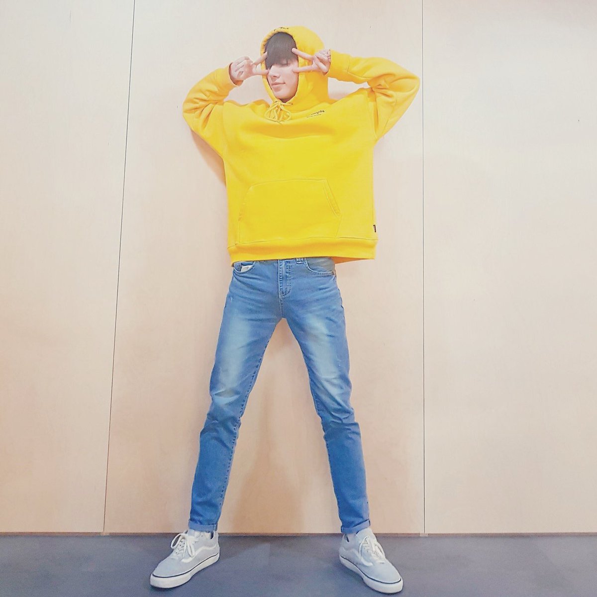 aka_btwa's tweet photo. 今日태현くんのせんいるなんだね！！！
おめでとう😖🎉
同じ02年生とは思えない本当にㅋㅋ
もう少しで完全デビューだし頑張ってくださあああい😳

#TXT
#TXT_bighit 
#TOMORROW_X_TOGETHER 
#태현 https://t.co/p5wloRa6H3