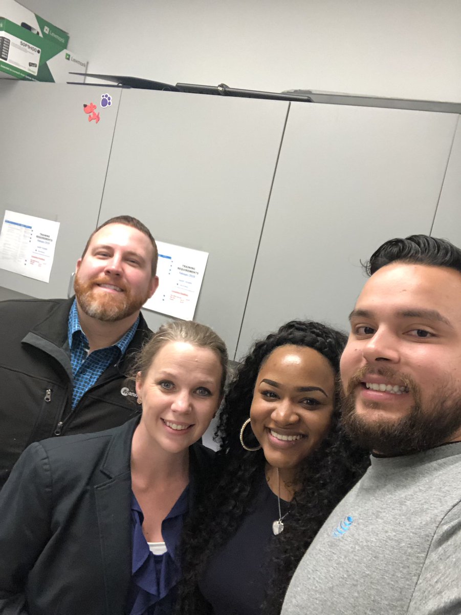 Amy__Smith1's tweet photo. What a busy Monday celebrating our top ARSM team in @HeartlandStates  for their CRU performance for January! #Thrivefor125 #GoFor4 #CRUshingit @costelloatt @mehdin_music https://t.co/IQjc6PBsJB
