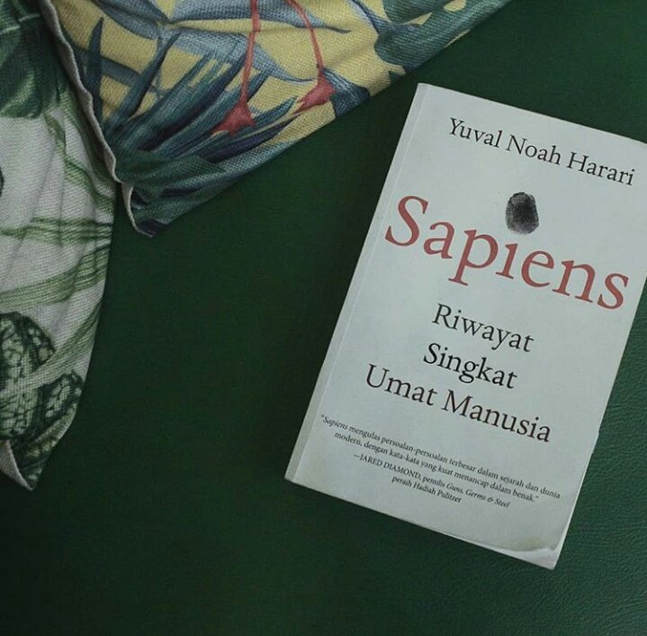 nalaya13's tweet photo. @BTSBookClub_twt @BTS_twt Finished with Sapiens and have no idea what am gonna read today but now on webtoon.. any book recommendations? 😀 #ARMYReads https://t.co/k3YTCQrIRa