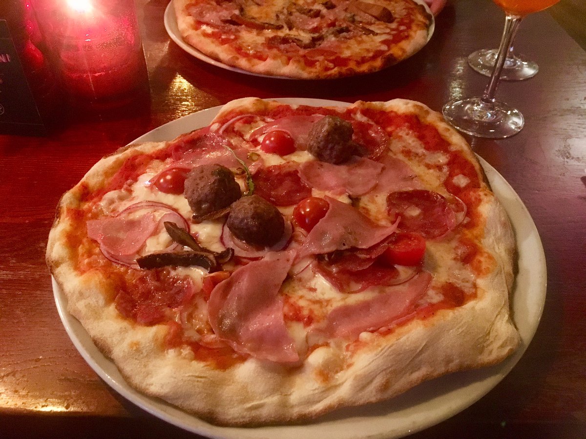James_Havlin's tweet photo. Pizza making π#Pizza #PizzaBaking #NoPineapple #PizzaScuola https://t.co/A6lxWeEpEw