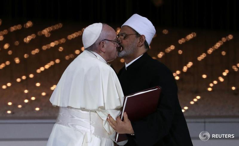 JeremyMcLellan's tweet image. I have never related more to Pope Francis than in his awkward encounter with an affectionate Arab man.