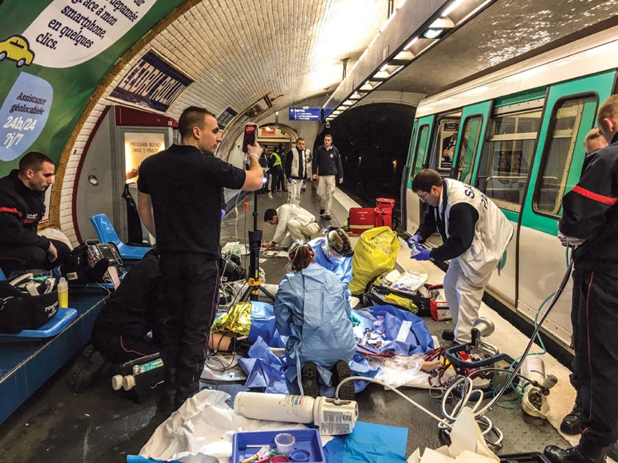 jemsconnect's tweet photo. On Friday we shared an article on Minnesota's ECPR trial. This article by Lionel Lamhaut, MD, describes a similar resuscitation protocol that's saving lives in Paris. https://t.co/2R06Wky5wa https://t.co/D47GGg3sxR