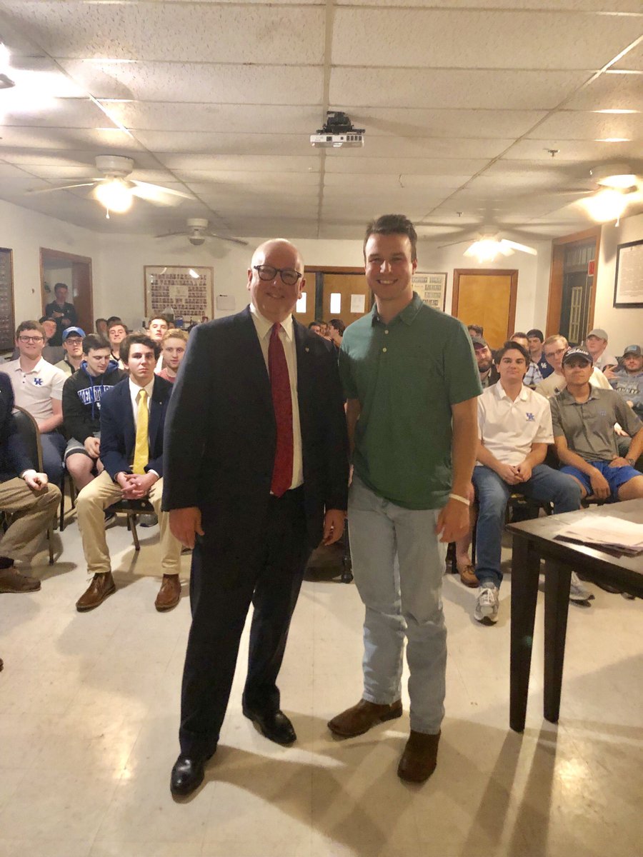 What a great time and an honor to spend time with <a href="/SigmaNu_UK/">Sigma Nu UK</a> tonight. One hellacious group of young men to share some real life stories with.  #GammaIota #WeAreUK 🐍