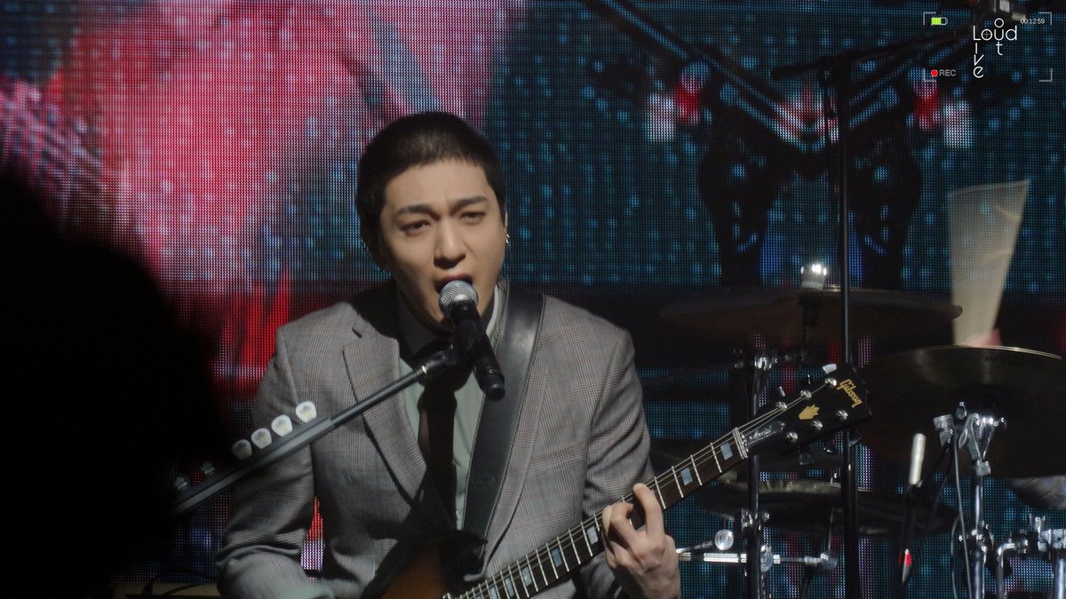 liveoutloud3006's tweet photo. 190129 | DAY6 YOUTH WORLD TOUR #Day6Amsterdam
💎💫 Sungjin just being sungjin💫💎
#Day6 #Day6inamsterdam #day6youthineurope #Youth https://t.co/Iqja6FxAEi