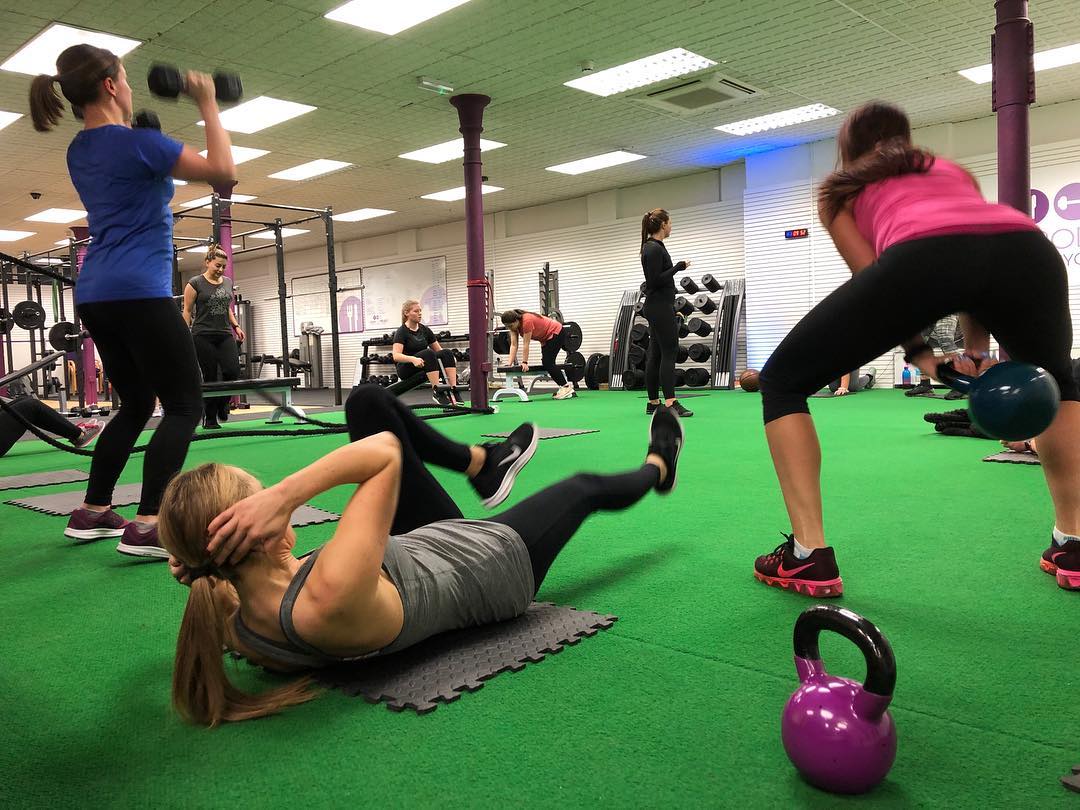 Stop Worrying 👊🏼

There is no point getting your knickers in a twist about the best exercise to reduce belly fat when you are still nailing a chocolate bar every day, and a bottle of wine every night

Get focused on your goals &amp; why you want them, clean up your diet &amp; move more