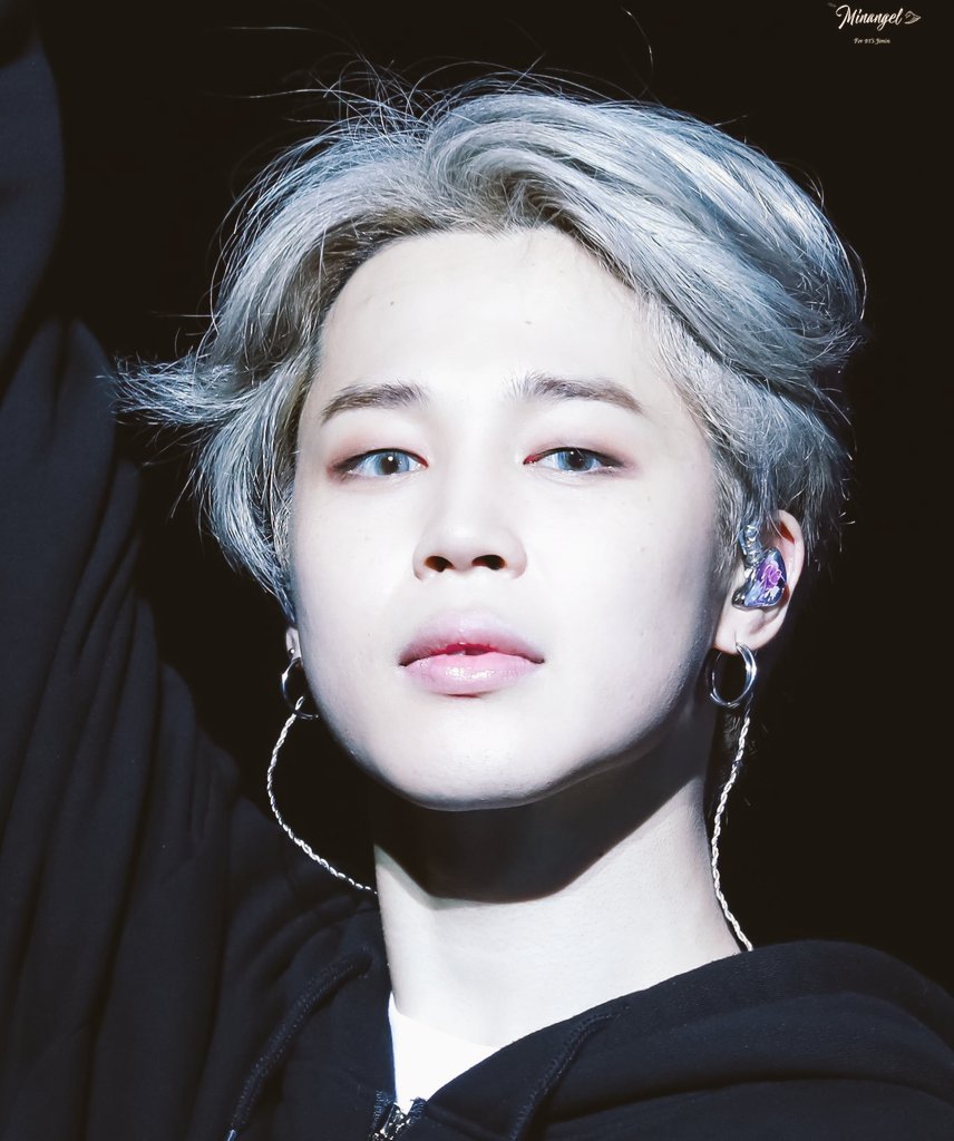 softaebunny's tweet photo. Mayhaps i fell in love with this picture, so i had to draw it 🎨

pic by 📸: @MINANGEL1013 

#BTSxGrammys #BTS #JIMIN #MINANGEL #sketch #drawing #Pencildrawing @BTS_twt https://t.co/cqarFrMPX4