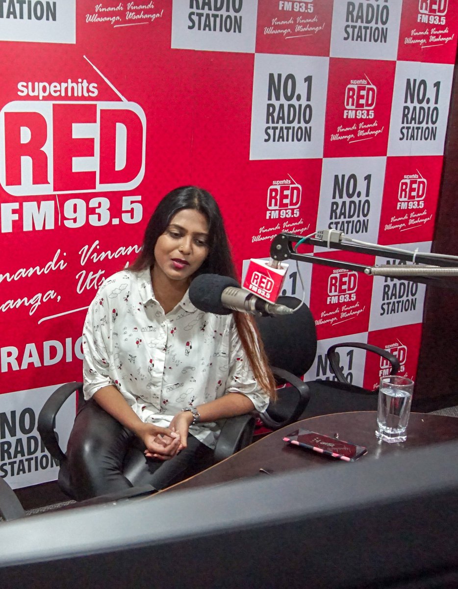 WalkinAgency's tweet photo. C/o redfm lo chitchats #rjsudha with #praneetapatnaik #redfm93.5 vizag #c/okancharepalem team ##september 7th movie #vizagmovie #dowatchit
#YOUTUBE :- FASSAK production DN'T FORGET TO SUBSCRIBE MY CHANNEL https://t.co/JoYxOQjgTB
Like ✔ Comment ✔ Share ✔ Tag https://t.co/as6Rt43a53