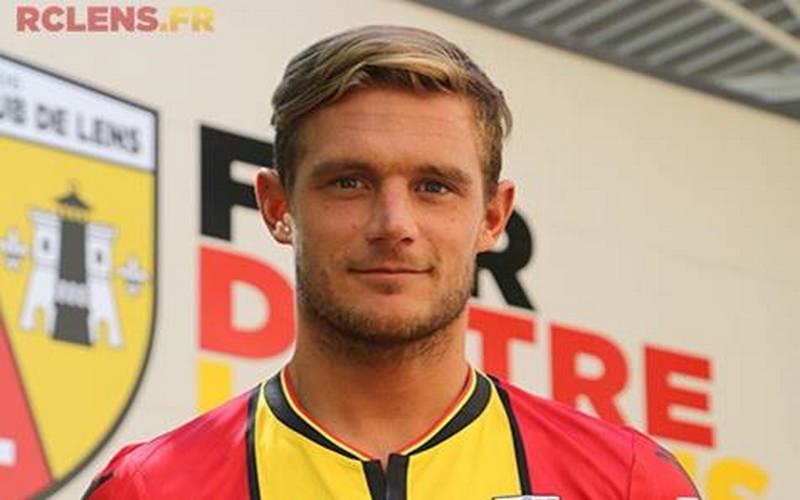 MadeInLens's tweet photo. #ASBRCL #RCLens | Guillaume Gillet : « Très heureux de pouvoir dédier ce but à Emiliano Sala » https://t.co/5eI08fG8Jp https://t.co/b3mo4JTMWr