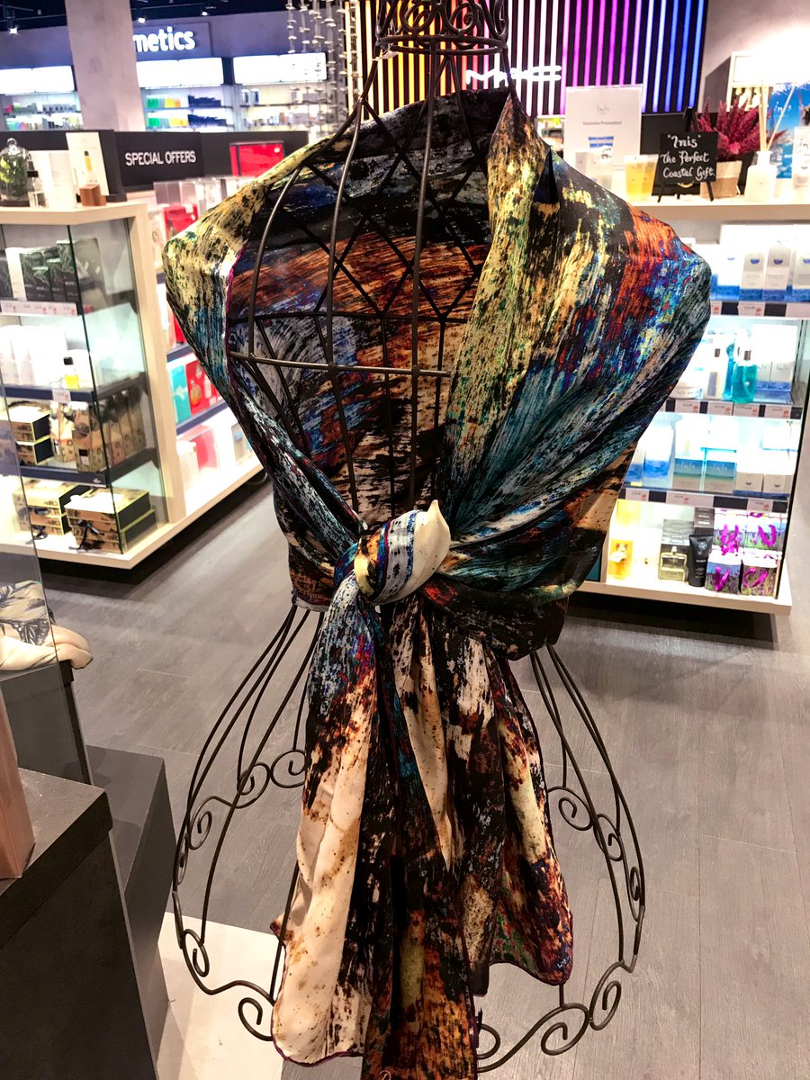 johnbreslin's tweet photo. Lovely display of scarves by Galway designer @niamh_daniels in the @ShannonAirport duty free shop #supportirishdesign #westofireland #inspired https://t.co/WHLluDN5oU