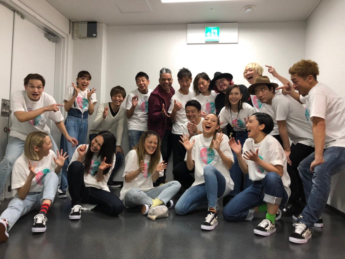 MIYUxxGxx's tweet photo. すごい愛してもらえるから、
愛をみんなで精一杯かえして、
結果すごい愛に溢れてしまうんです🌈
そんな現場です🌹**!! https://t.co/9Fqw7YqUTP