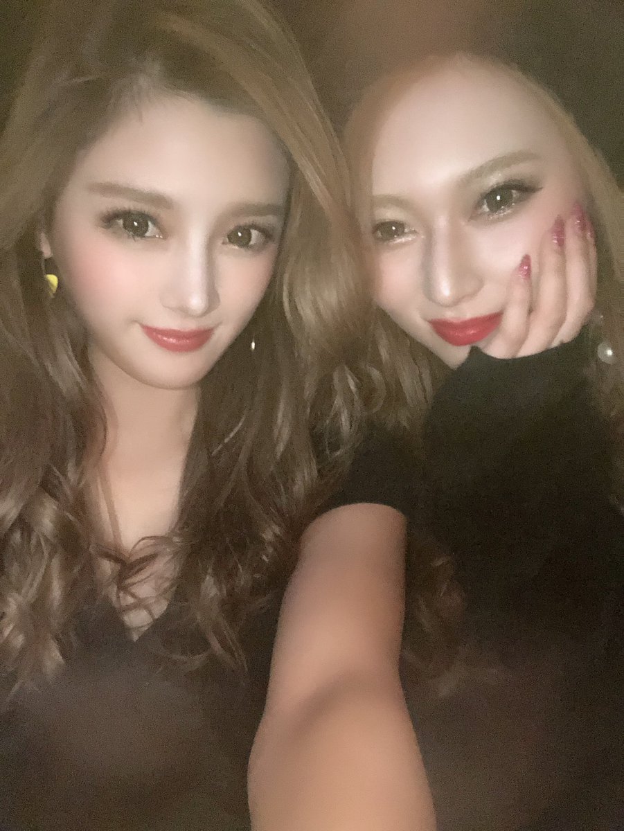 1005Assunsun's tweet photo. 楽しすぎたよね。今年はこのメンバーでいろんなとこ行きたいし、いっぱい集まりたいね。ブラ子誕生日おめでとう！(アプリで詐欺すぎるのが気になる) https://t.co/EmAxwt0U1y