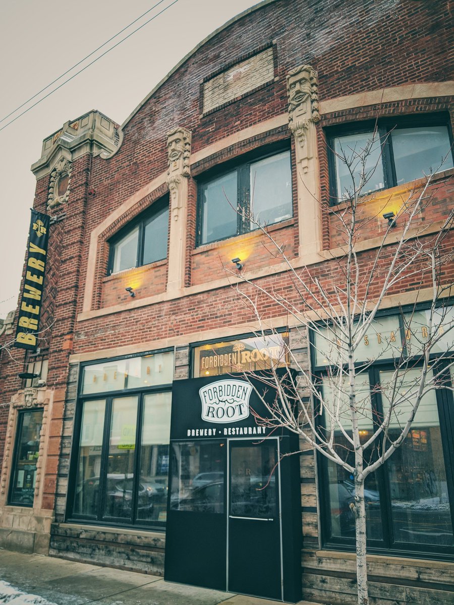 CowboyCraftBeer's tweet image. Forbidden Root Brewery！バーで会う人が異口同音ですすめてくる異色のブルワリー！面白いビールありすぎ!! Cucumber Strawberry Basil美味かった！

#地ビール
#シカゴのクラフトビール
#forbiddenrootbrewing