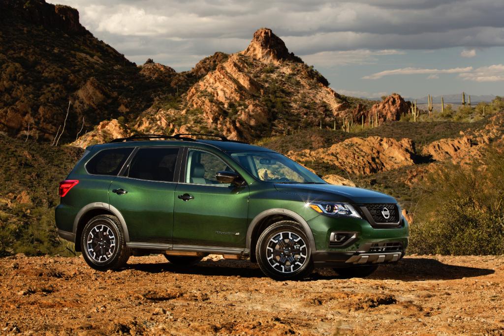 NissanUSA's tweet photo. New Rock Creek Edition joins 2019 #NissanPathfinder lineup – offers unique exterior and interior treatments at a high-value price. https://t.co/aMlzn13h6U https://t.co/jc1BIPKwqQ