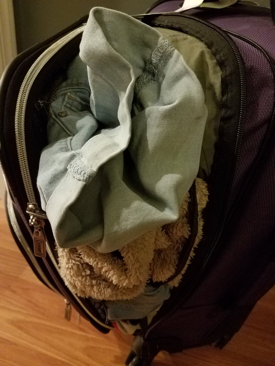 RURah's tweet photo. @AmericanAir Thanks for destroying my daughter's luggage! She WATCHED your baggage handler throw her bag &amp; then kick her bag! This is what arrived from Orlando! https://t.co/Y9rdJQ1Cr7