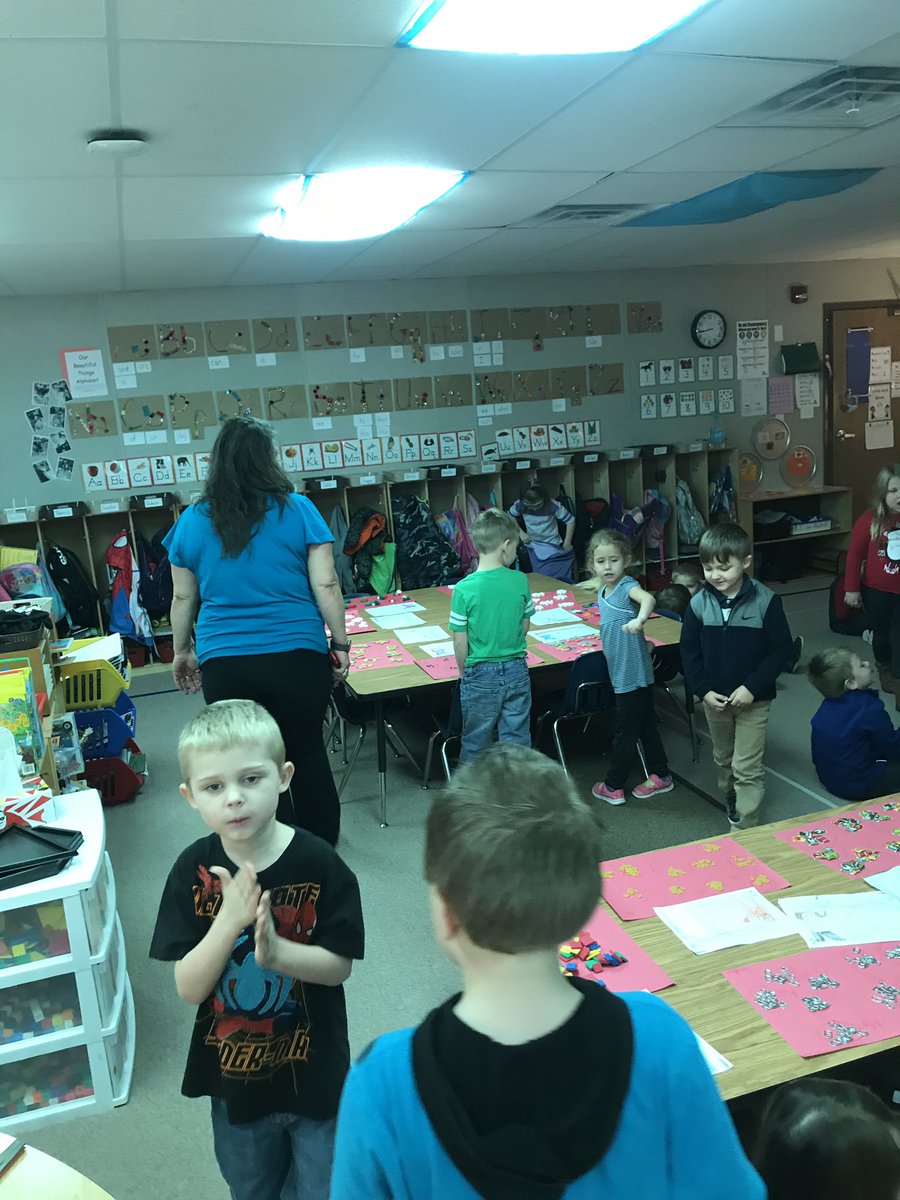 mrs_beinecke's tweet photo. 100th day of school collection museum walk (just about five days later). #snowdaysfordays  We loved seeing all of the unique collections! https://t.co/FSTOJACz16