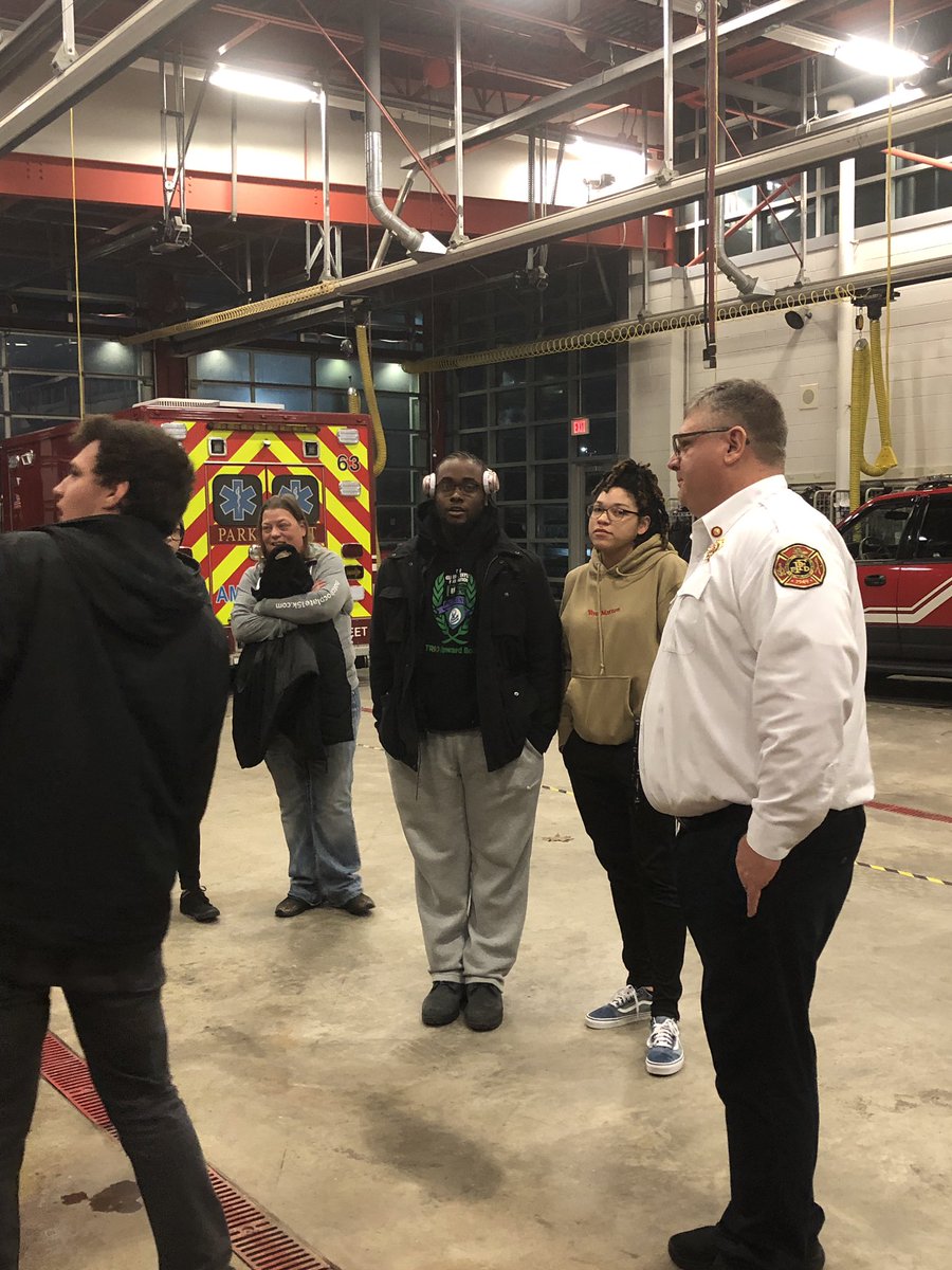 cknoxjam's tweet photo. Rich East Rockets receiving information as a firefighter at the Informational Night. #RichInStudentSuccess #richeast, #Rockets https://t.co/mAmGycUol4
