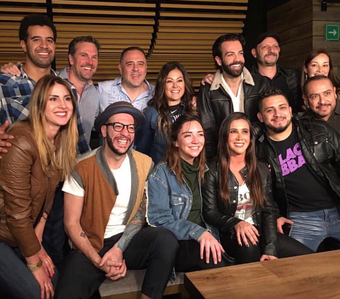 Y arrancamos la nueva temporada de <a href="/MeCaigoDeRisa/">Me Caigo De Risa</a> con todo el punch!!!      #MeCaigoVuelvaA