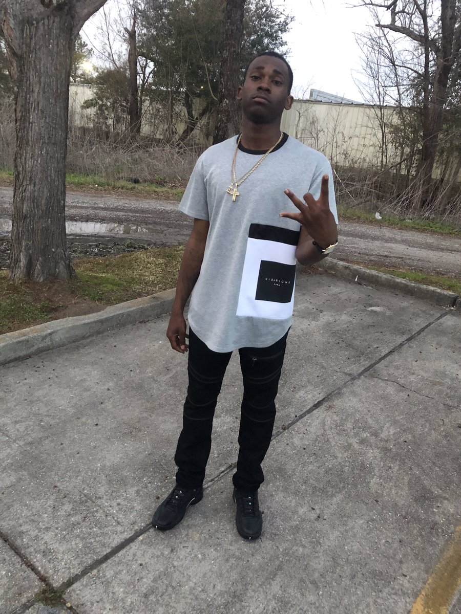 RaGunna072's tweet photo. Bad Bitch Said I Be Dripping And She Feeling My Cologne💦 #FMMCM💉⚡️ #Dripuation💦 https://t.co/m3BHXp5Jh0